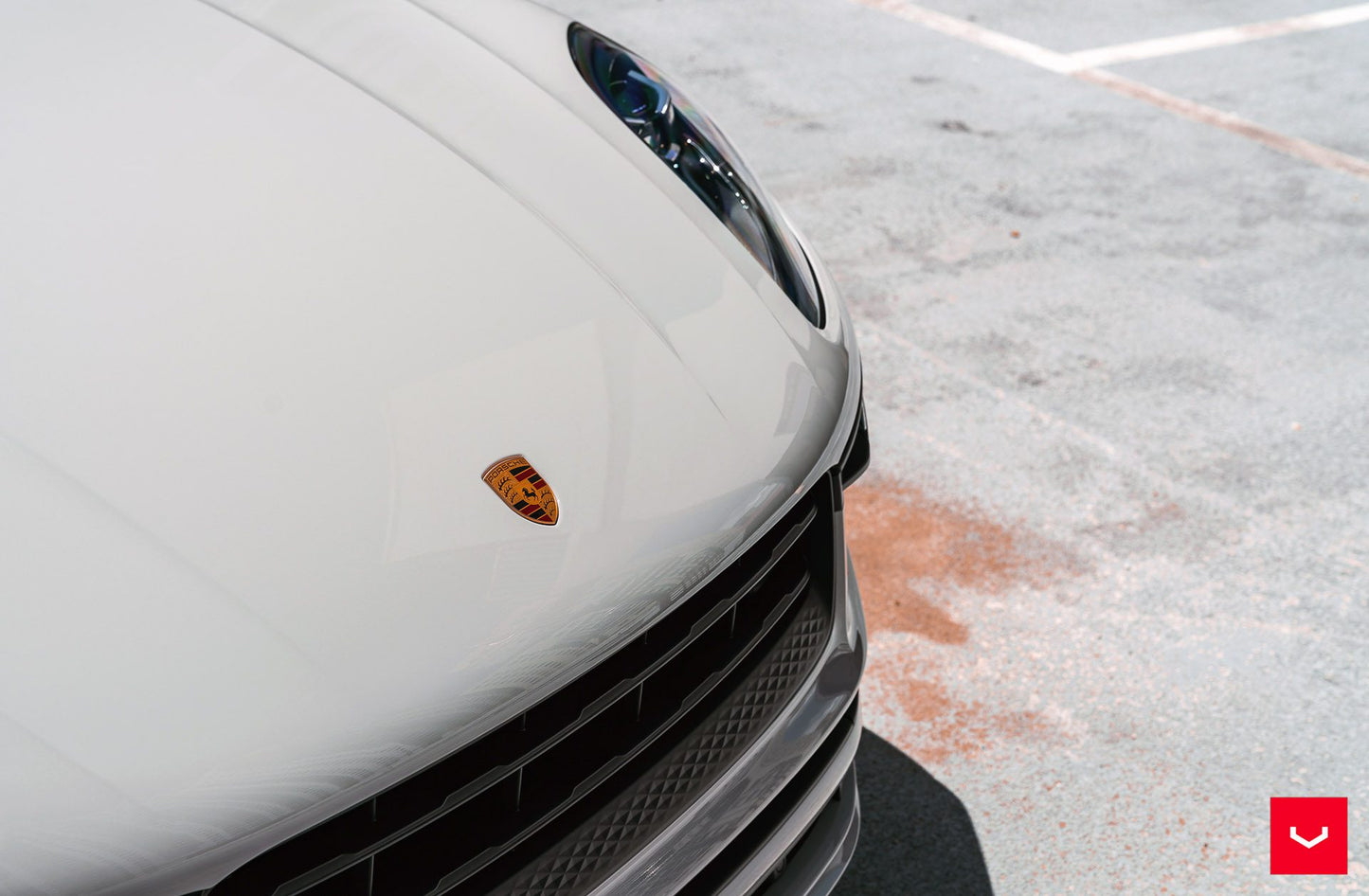 Base Gloss Chalk White